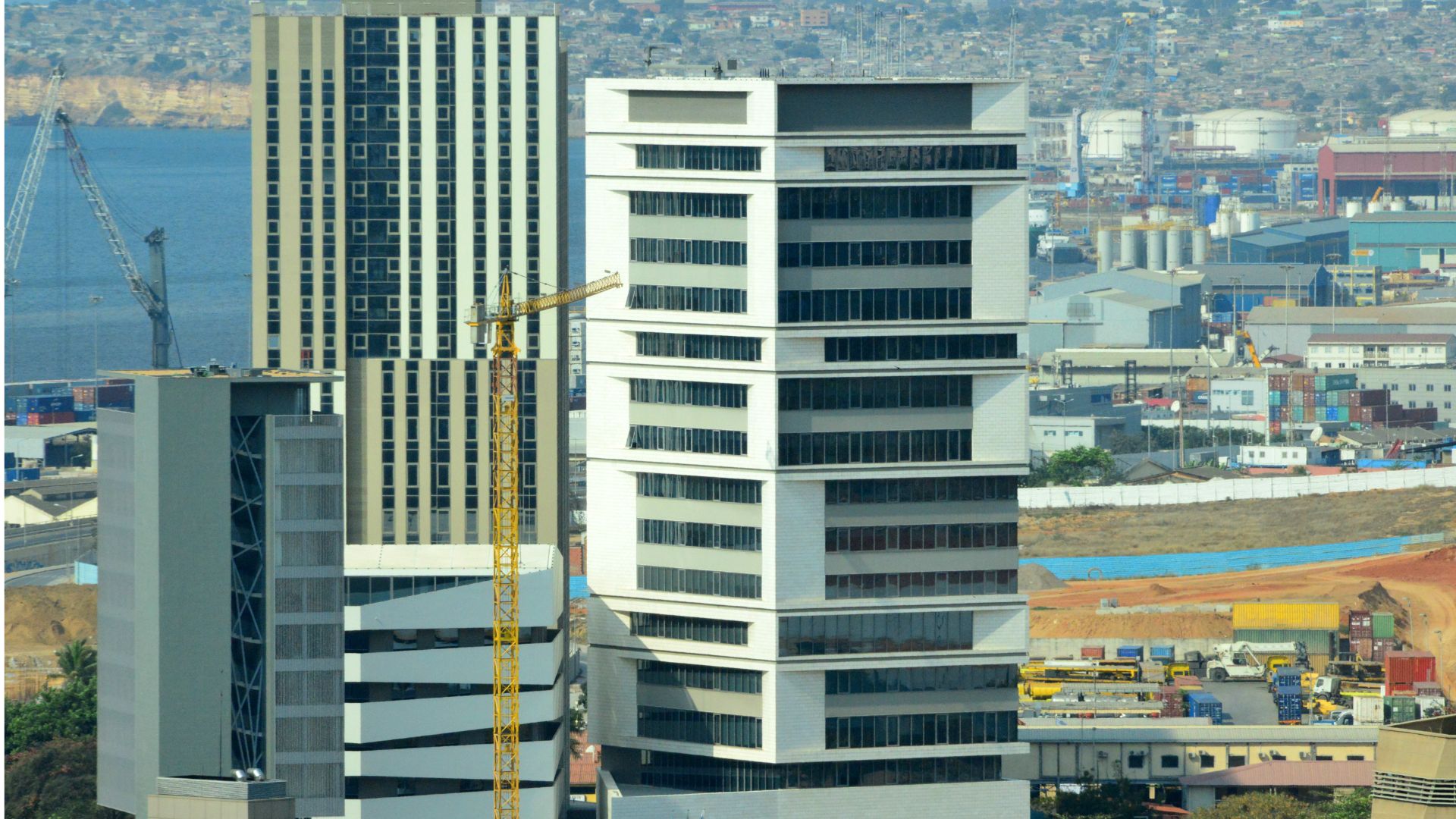 INSS notifica aposentados sobre descontos indevidos e permitirá pedido de ressarcimento via app