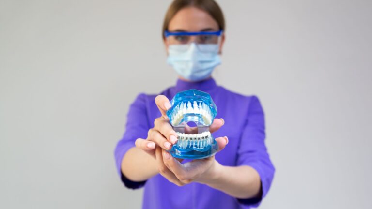TRF1 - Turma mantém direito de cirurgiã-dentista à aposentadoria especial por exposição a agentes biológicos