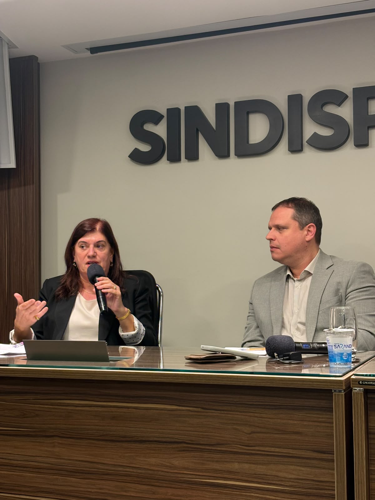 Democracia, trabalho e eleições: radicalizar é a única saída contra a extrema direita